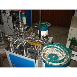 自动化未来 自动铆接机批发供应与机器人研发的协同发展